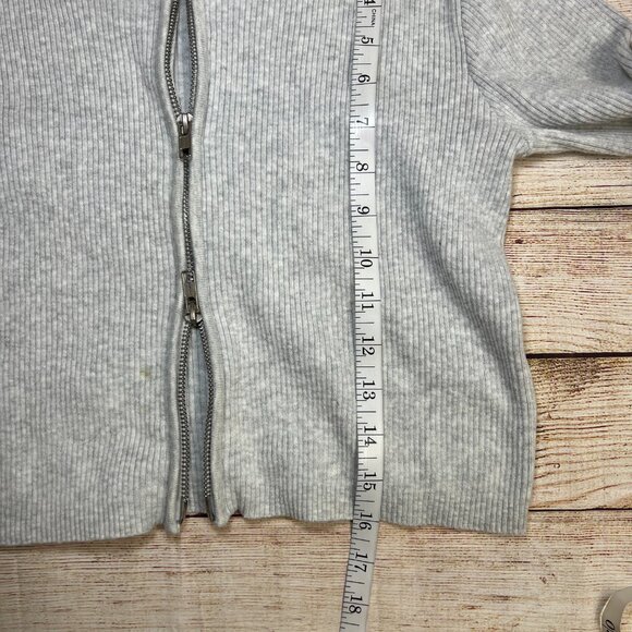 Brandy Melville Gray Ribbed Crop Hoodie Zip Up One Size Soft Knit Sweater Y2K - Picture 3 of 10